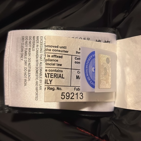 Canada goose red vest - Picture 5 of 6